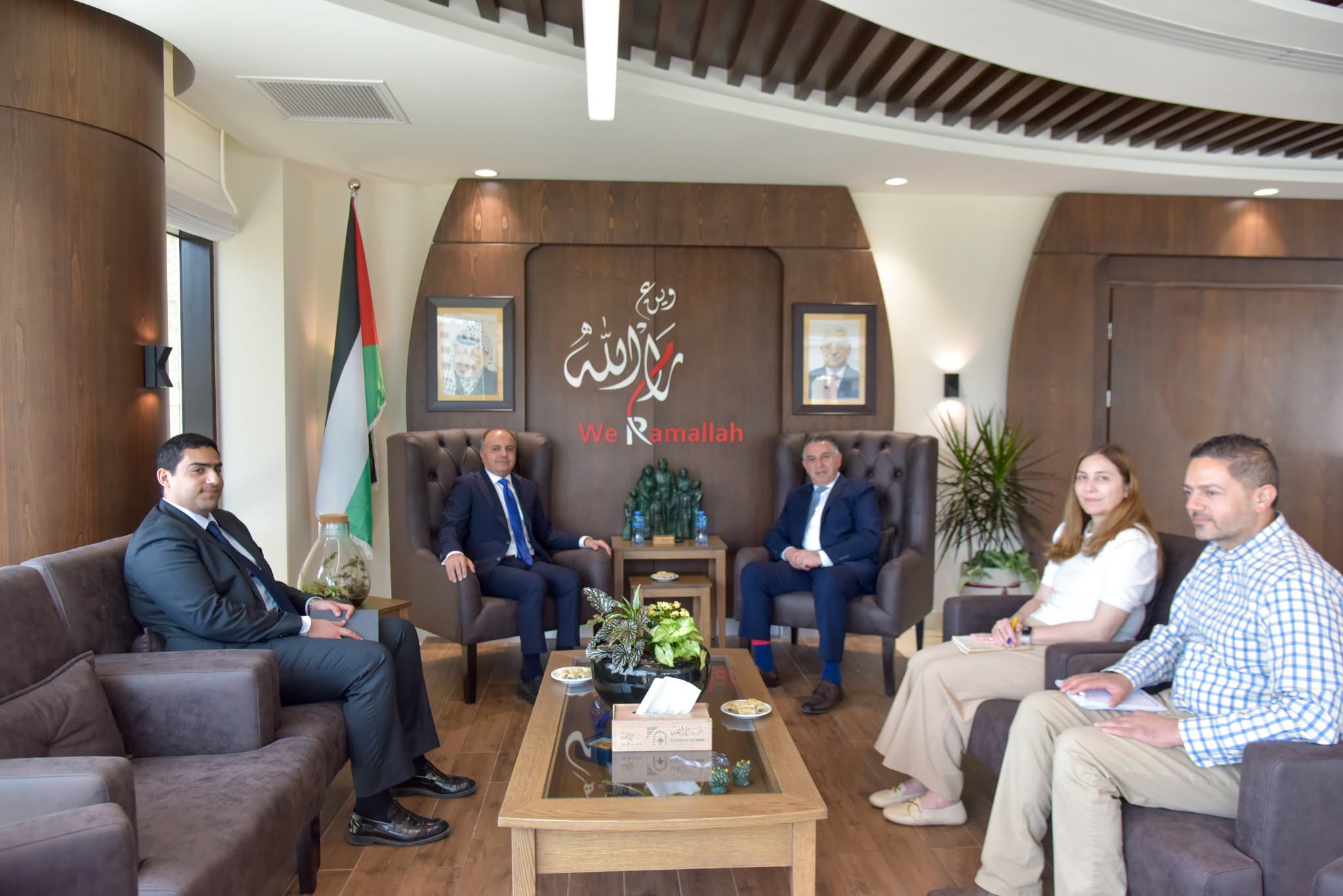 رئيس بلدية رام الله يستقبل السفير المصري ويبحثان تعزيز التعاون الثقافي